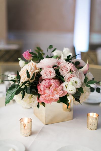 Reception Centerpieces: Setting The Mood For Your Wedding